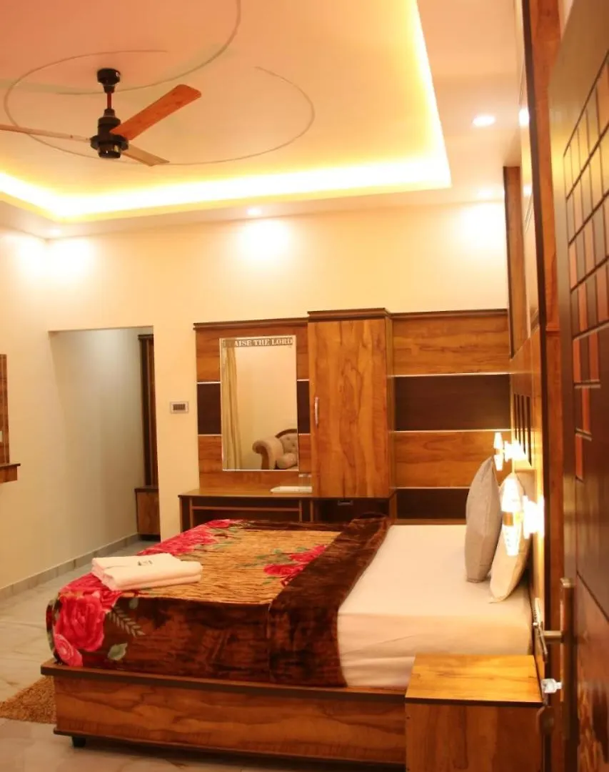Romanzia Dew Drops Munnar Homestay